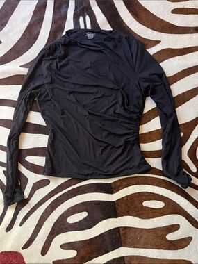 Black Long-Sleeve Ruched Crewneck Top - Women